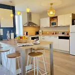 Holiday home Maison Celine - Jardin Clos Et Parking Privee Gratuit
