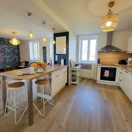 Holiday home Maison Celine - Jardin Clos Et Parking Prive Gratuit Crevant-Laveine